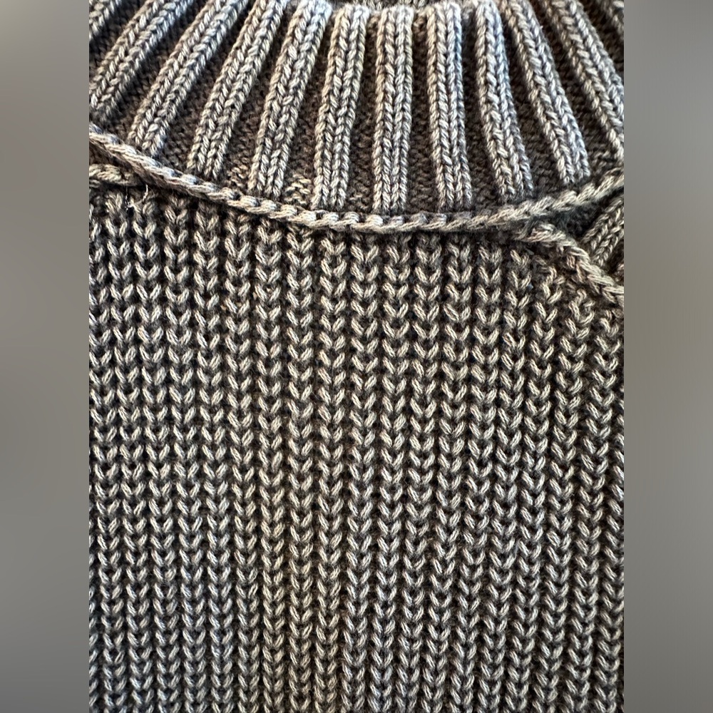 Vici Cutout Sweater - Picture 4 of 5